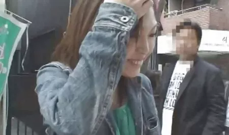 Plavuša nylon sex movie Brianna po prvi put jebe stopala!