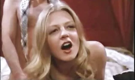 Nevjerojatna sperma sex sex filme u ustima