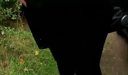 Vruća brineta ima film sexi kharji tijesan šupak