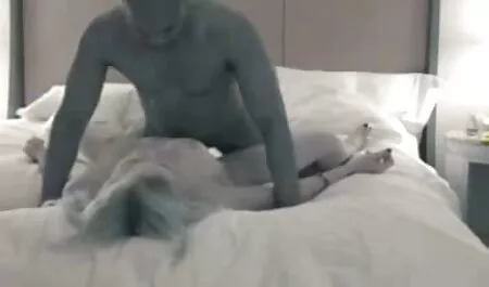 Prsata gay sex film online Charlie dobiva analno lupanje