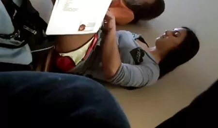 Ona mi sex bruneta cum nakon dana za djevojke
