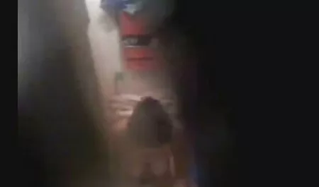Mliječne sise film sexi video u troje