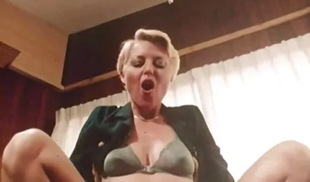 Annina s velikim film sexi complet sisama sisa veliku