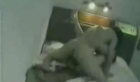 Još jedan film porno cz crni kurac stoji prsata sara