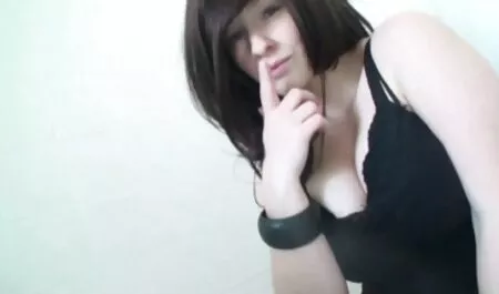 Kurva pretvara bf sex tube filme u rogonja