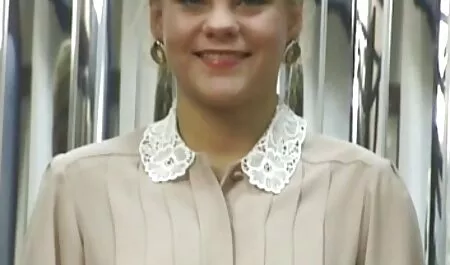 Jebi se u javnom WC-u lesbian film sex